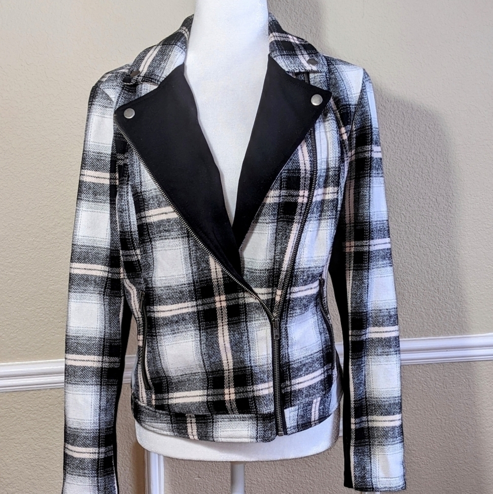 Torrid White & Black Plaid Flannel Moto Jacket Nwt